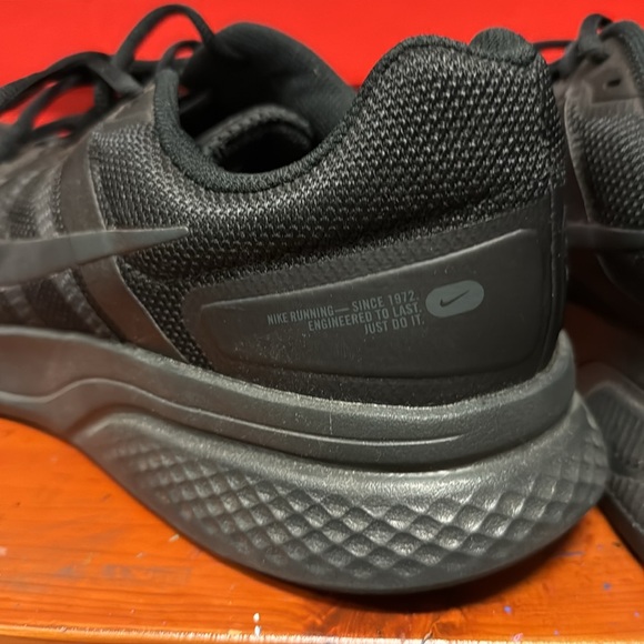 Nike Run Swift 2 CU3517-002 Men Black Smoke Gray Running Shoes Size 12 sneakers - Picture 9 of 10